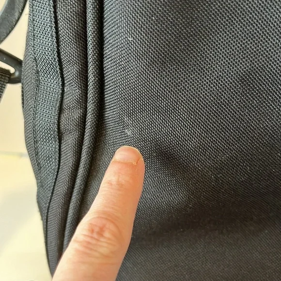 Adidas Black Laptop Bag Commuter Satchel Tote with Adjustable & Removable Strap - Picture 5 of 16